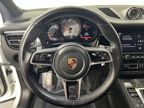 Used 2020 Porsche Macan S image 26