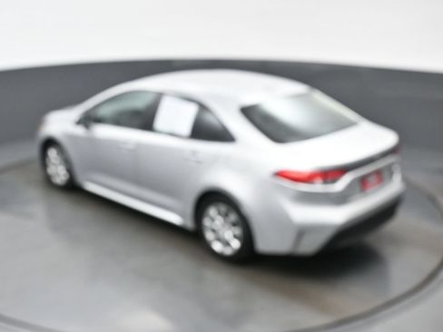 Used 2025 Toyota Corolla LE FWD image 36