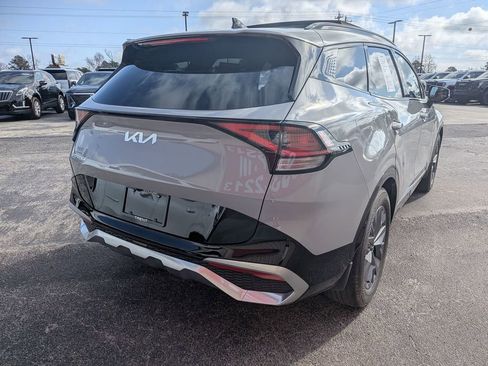 Used 2023 Kia Sportage SX image 4