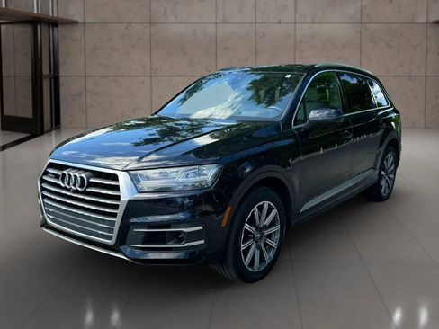 Used 2017 Audi Q7 3.0T Prestige AWD/4WD image 5