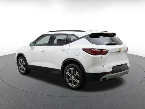 Used 2026 Chevrolet Blazer LT FWD image 5