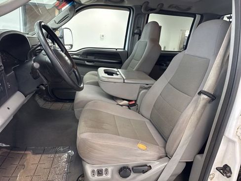 Used 2005 Ford F250 XLT AWD/4WD image 5