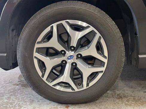 Used 2019 Subaru Forester Premium image 30