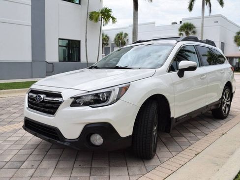 Used 2018 Subaru Outback 2.5i Limited AWD/4WD image 2