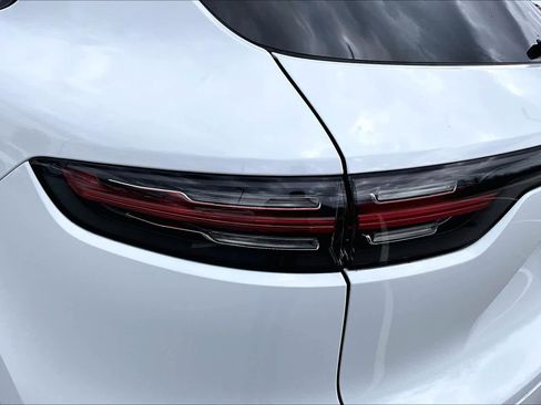 Used 2023 Porsche Cayenne Turbo image 28