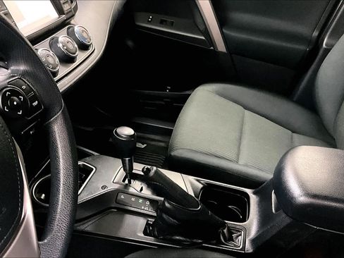 Used 2018 Toyota RAV4 LE w/ All Weather Liner Package image 15