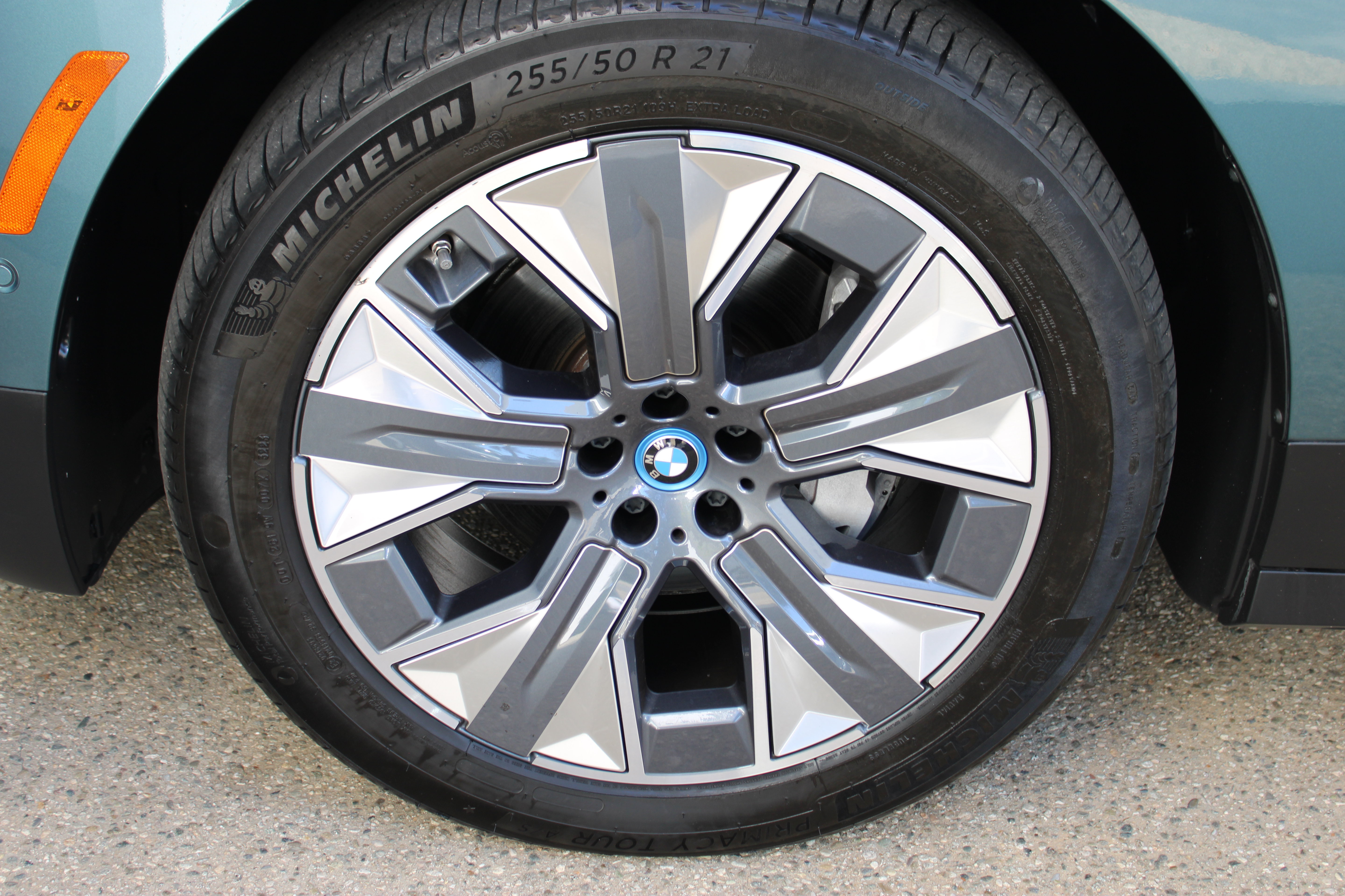 Used 2024 BMW iX xDrive50 AWD/4WD image 11