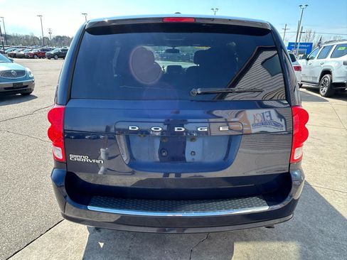 Used 2016 Dodge Grand Caravan SE FWD image 6