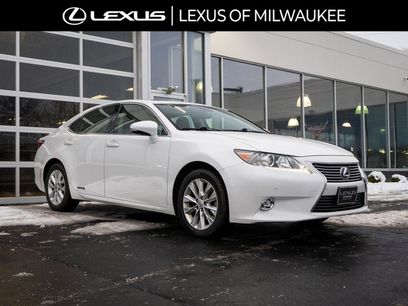 Used 2014 Lexus ES 300h w/ Luxury Package w/Bamboo Trim
