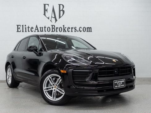 Used 2024 Porsche Macan AWD/4WD image 51