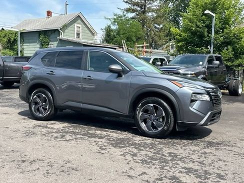 Used 2025 Nissan Rogue SV FWD image 19