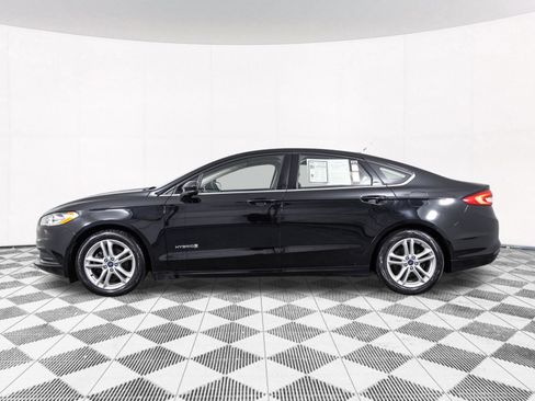Used 2018 Ford Fusion SE FWD image 12