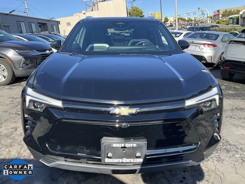 Used 2024 Chevrolet Blazer EV LT image 2