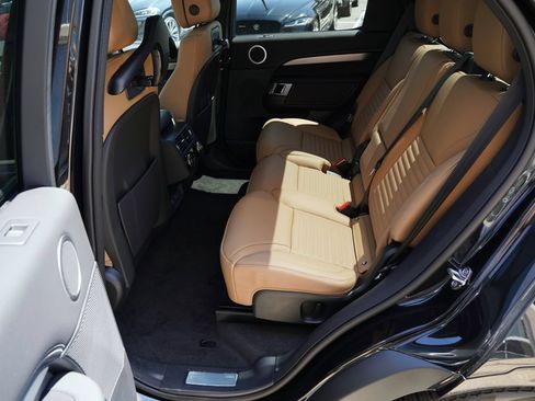 New 2026 Land Rover Discovery Dynamic SE AWD/4WD image 33