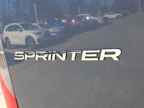 Used 2021 Mercedes-Benz Sprinter 2500 image 12