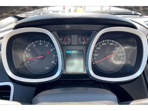 Used 2017 Chevrolet Equinox Premier w/ Enhanced Convenience Package AWD/4WD image 21