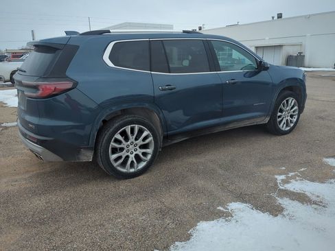 Used 2024 GMC Acadia Denali w/ Super Cruise Package image 4