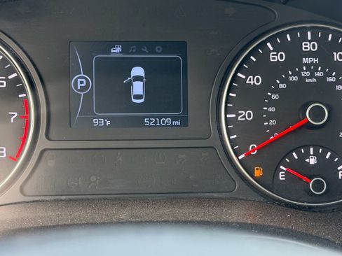 Used 2018 Kia Optima S FWD image 9