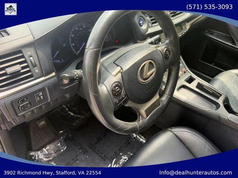Used 2014 Lexus CT 200h w/ Seat Comfort Package FWD image 19