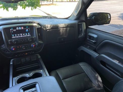 Used 2018 Chevrolet Silverado 1500 LTZ Z71 w/ LTZ Plus Package AWD/4WD image 27