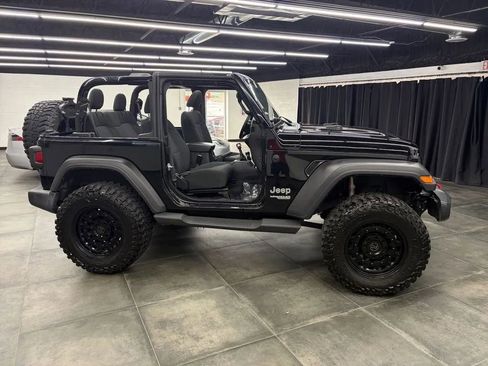 Used 2021 Jeep Wrangler Sport AWD/4WD image 45