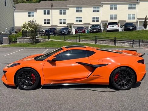 Used 2023 Chevrolet Corvette Z06 w/ Engine Appearance Package RWD image 3