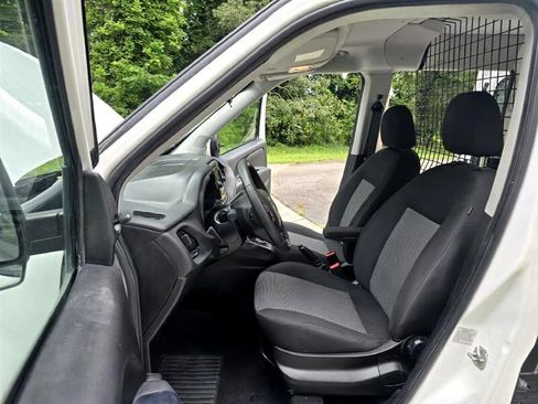 Used 2017 RAM ProMaster City Tradesman w/ Rear Back-up Camera Group image 3