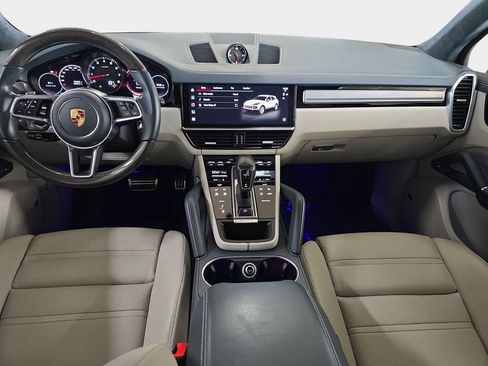 Used 2023 Porsche Cayenne S image 12