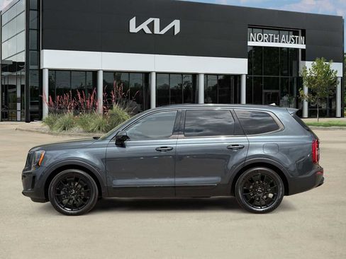 Used 2022 Kia Telluride SX w/ SX Prestige Package image 8