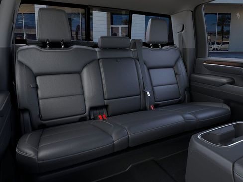 New 2026 GMC Sierra 2500 Denali w/ Denali Reserve Package image 17