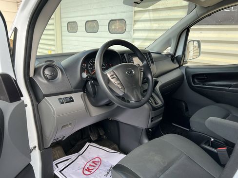 Used 2019 Nissan NV200 SV w/ Navigation Package image 9