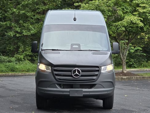 Used 2026 Mercedes-Benz Sprinter 2500 image 10