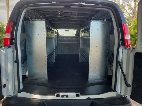 New 2025 GMC Savana 2500 Extended w/ Driver Convenience Package RWD image 9