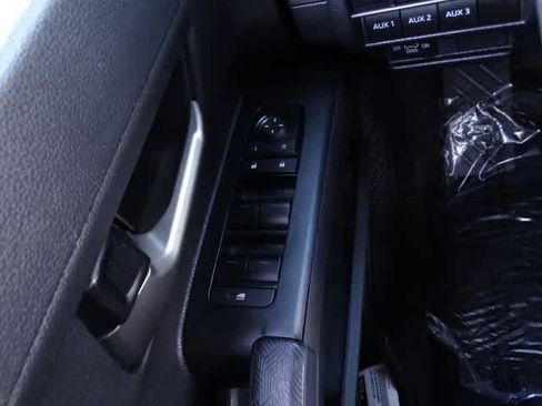 Used 2024 Toyota Tacoma TRD Off-Road image 39