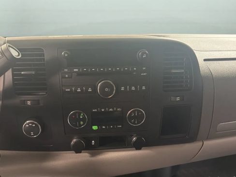 Used 2012 Chevrolet Silverado 2500 LT w/ Interior Plus Package AWD/4WD image 13