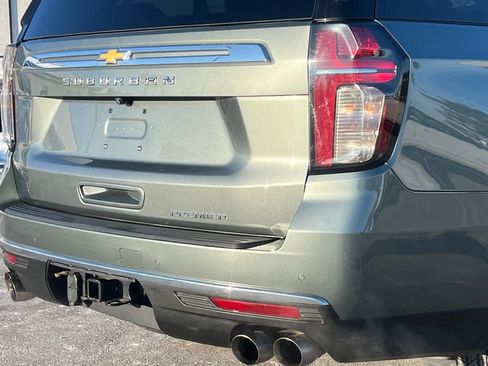 Used 2023 Chevrolet Suburban Premier image 6