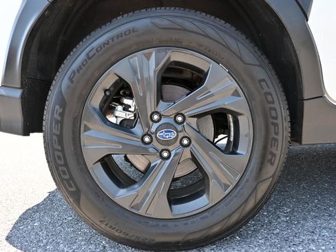 Used 2024 Subaru Crosstrek 2.0i AWD/4WD image 34