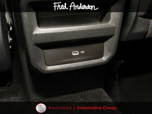 Used 2025 Volkswagen Taos SE AWD/4WD image 7