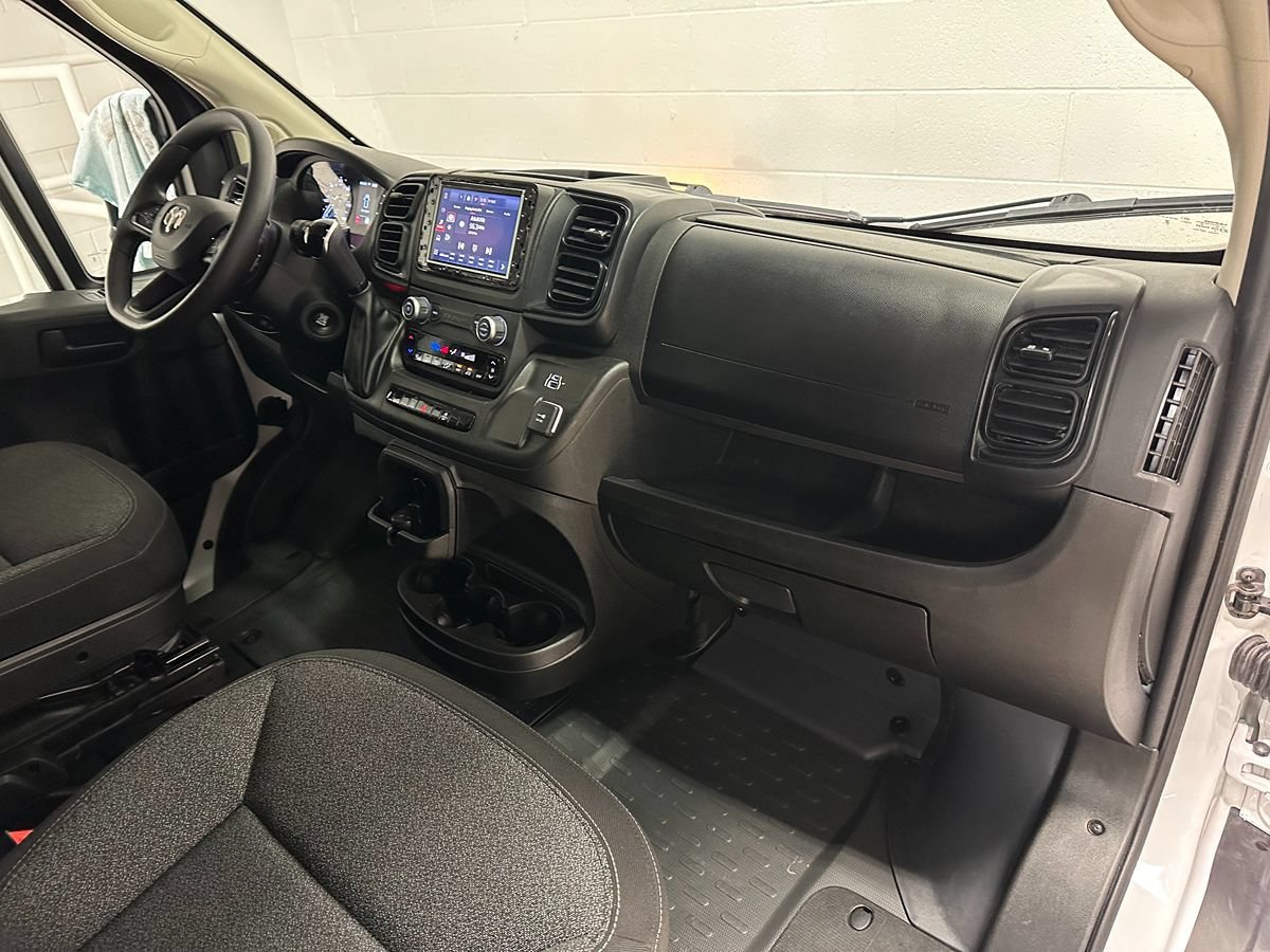 Used 2025 RAM ProMaster 2500 w/ Convenience Group FWD image 14