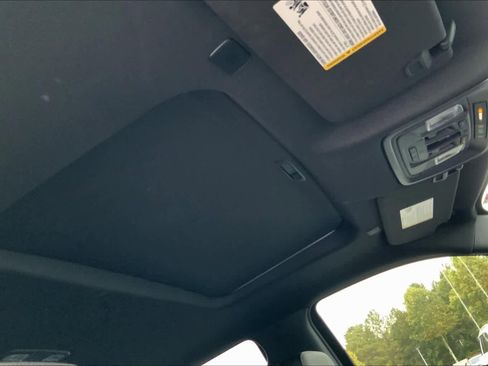 Used 2022 GMC Sierra 1500 AT4 w/ AT4 Premium Package image 13