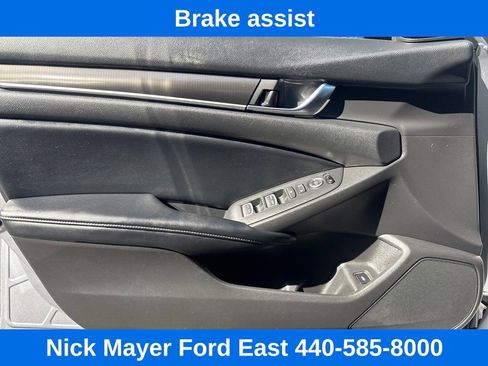 Used 2018 Honda Accord Sport image 16
