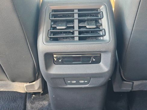 Used 2025 Volkswagen Tiguan SEL R-Line AWD/4WD image 23