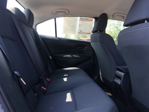 Used 2024 Toyota Corolla LE w/ LE Convenience Package FWD image 20