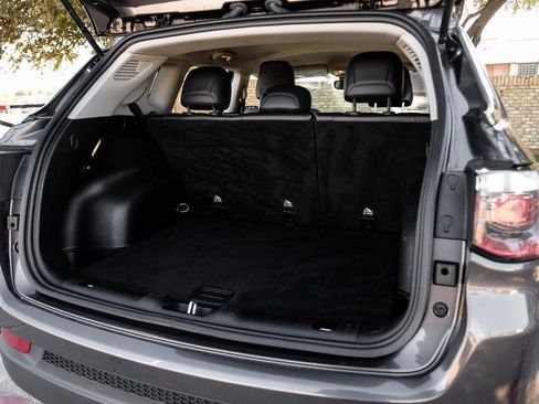 Used 2022 Jeep Compass Limited image 63