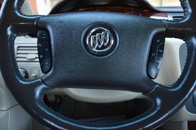 Used 2008 Buick Lucerne CXS FWD image 18