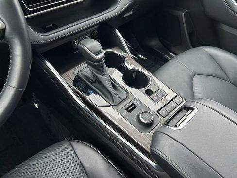 Used 2022 Toyota Highlander Platinum image 20