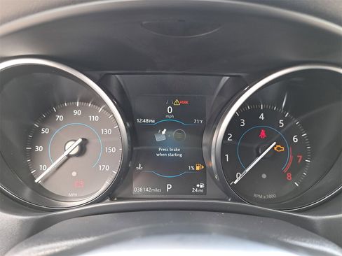 Used 2018 Jaguar XE Prestige image 19