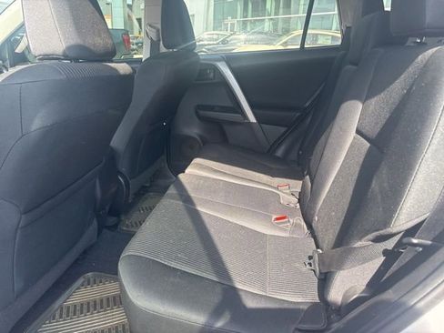 Used 2017 Toyota RAV4 LE FWD image 10