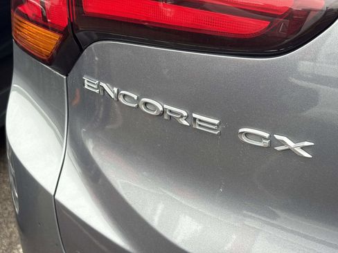 Used 2021 Buick Encore GX Select w/ Advanced Technology Package FWD image 8