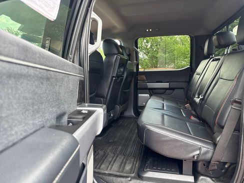 Used 2023 Ford F250 Lariat w/ Tremor Off-Road Package AWD/4WD image 18